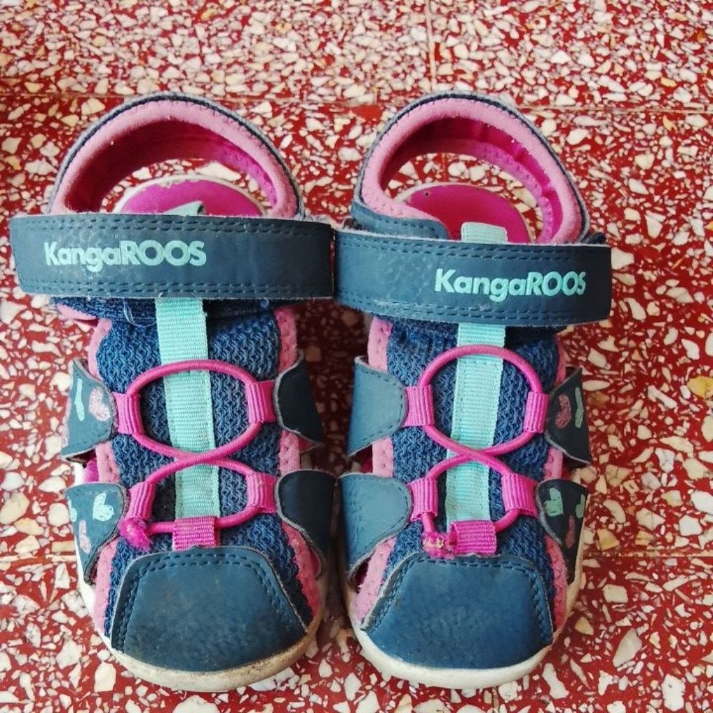 Sepatu Sandal Anak KangaROOS size 26
