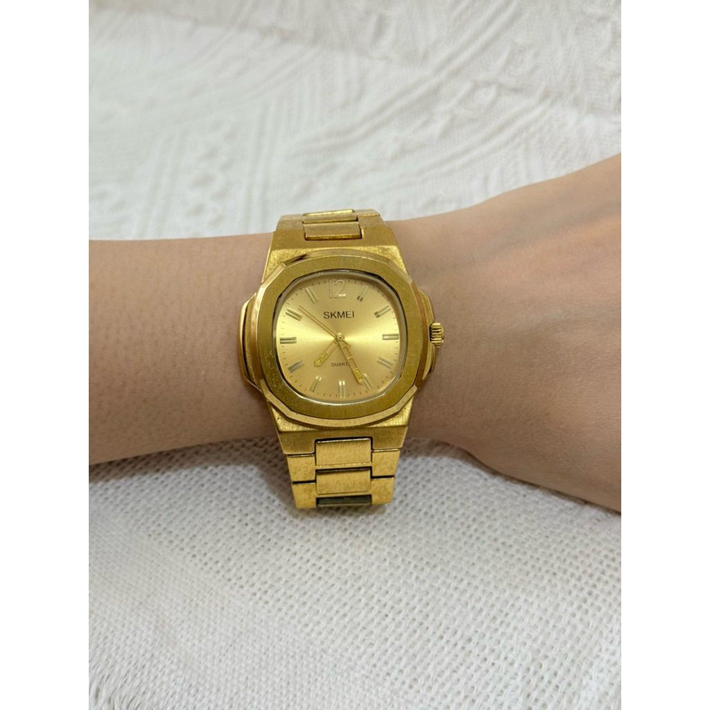 Preloved SKMEI Watch Vintage Gold