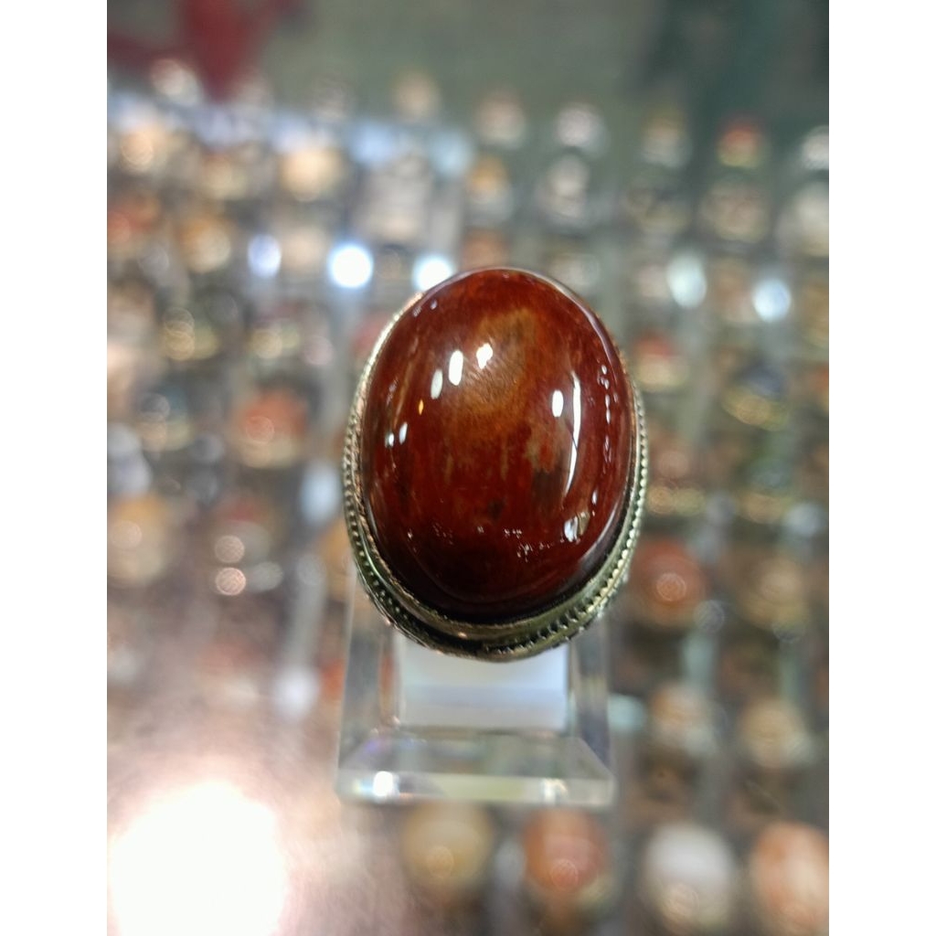 Cincin batu Fosil kelor merah  (natural)