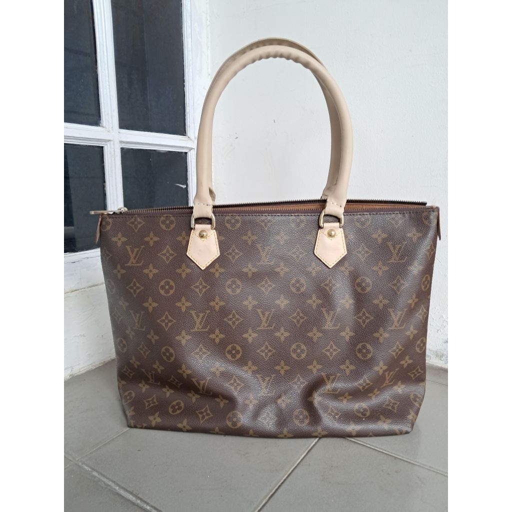 LV TOTEBAG
