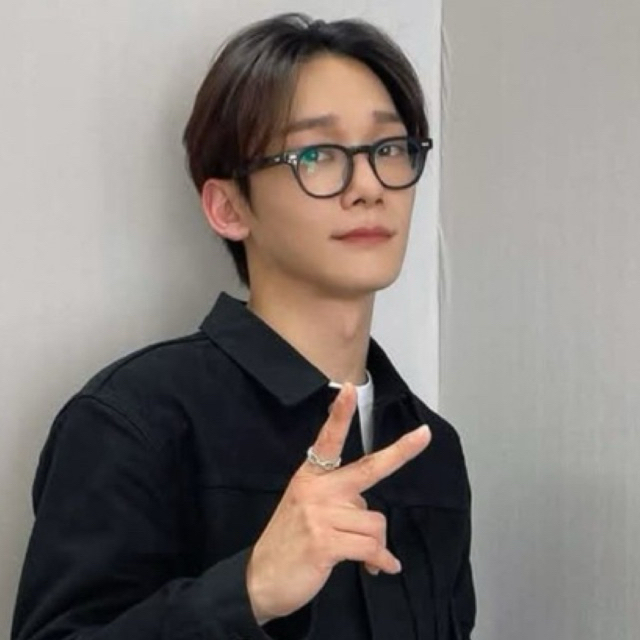 CHEN EXO
