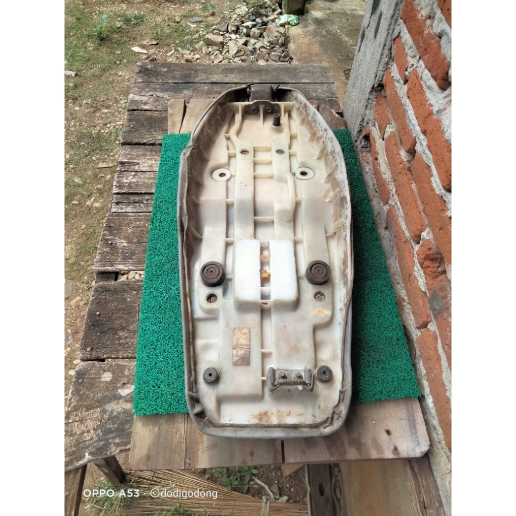 Jok Sadel Yamaha F1Z F1 F1Z SE Force1 Poswan Original