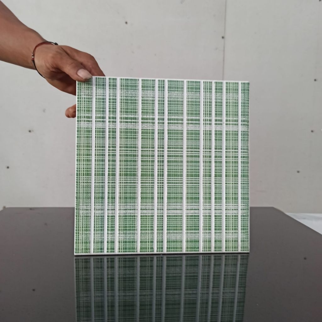 keramik lantai kamar mandi 25x25/keramik lantai 25x25/keramik teras/keramik tangga/keramik dapur/ker