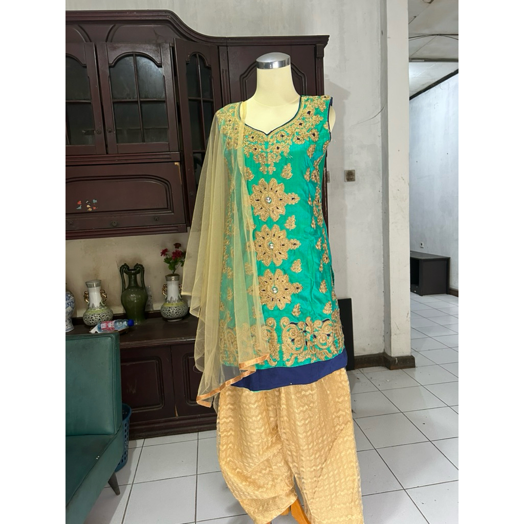 set kurti Pakistan