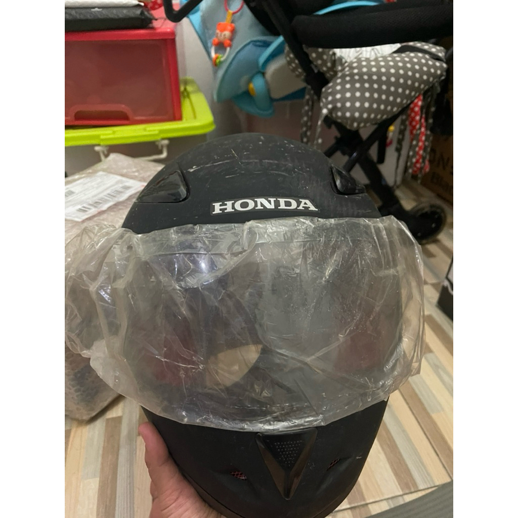 Helm full face CBR blm pernah dipakai