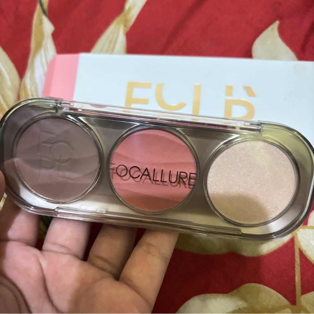 [PRELOVED] Focallure Pro Sculpt 3in1 Pallete (Countur, Multi-use Blush, Highlighter)