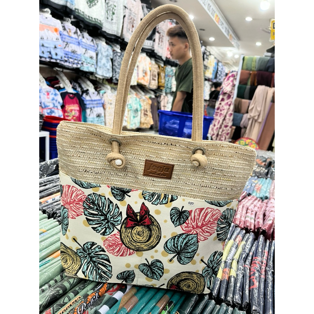 totebag jogja // oleh oleh malioboro jogja // khas malioboro jogja // tas murah // tas malioboro // 