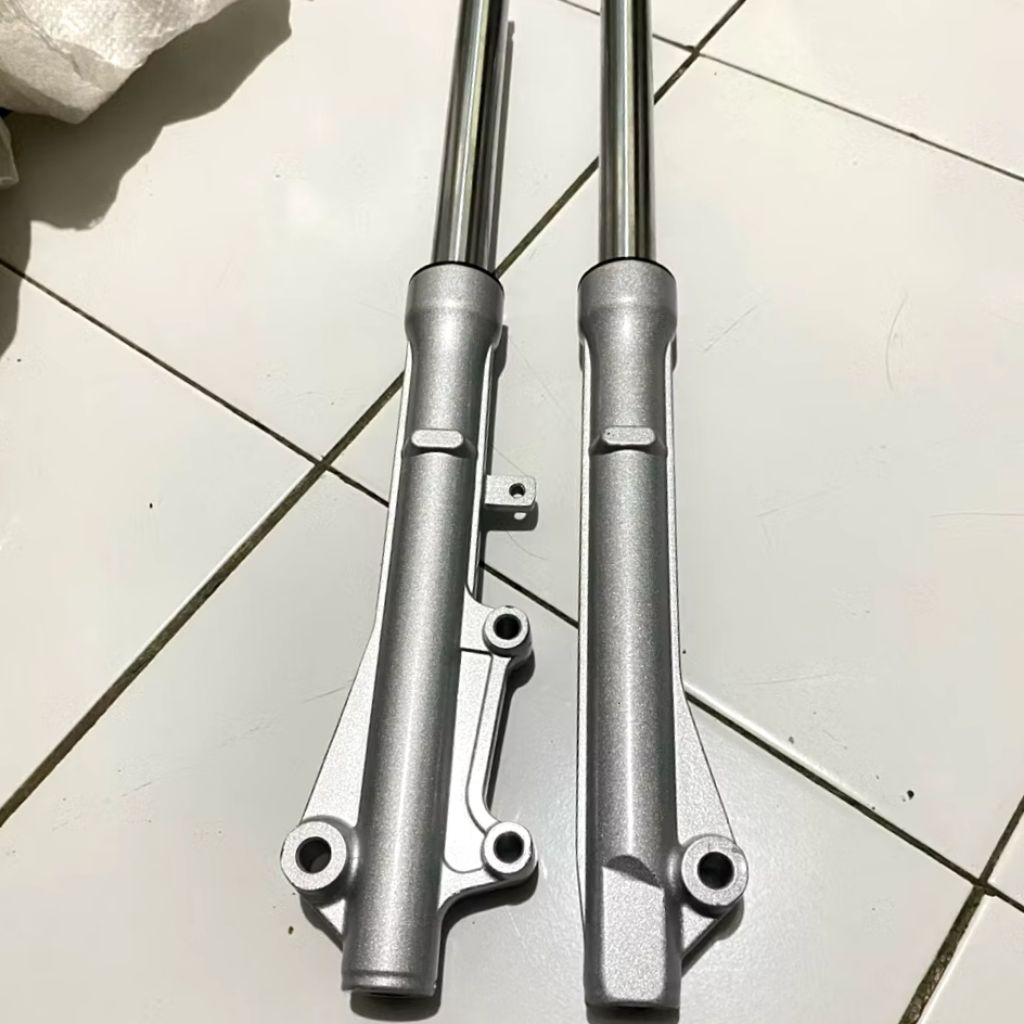 Shock Depan cocok untuk motor Smash 110 Lama / Smash 110 New / Motor Shogun 125 Lama ori