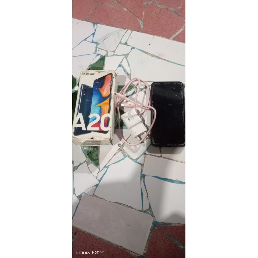 Samsung A20 Minus Ringan Layak dipakai