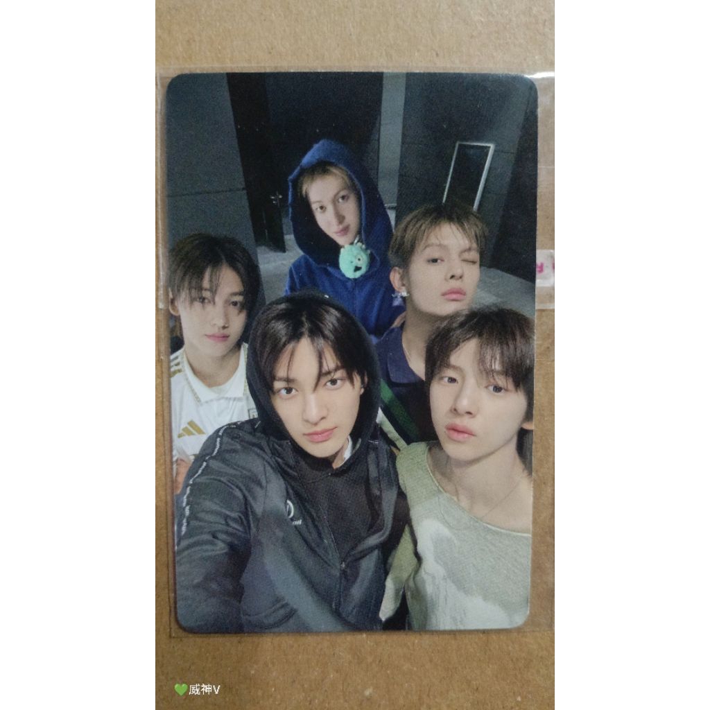 Ready Photocard Cortis Ball