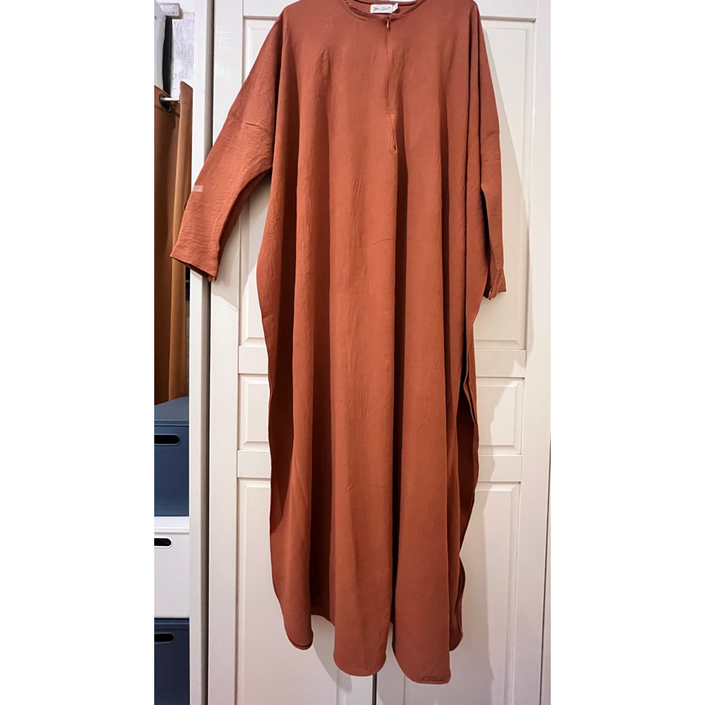 Yoora sara / arumi abaya S