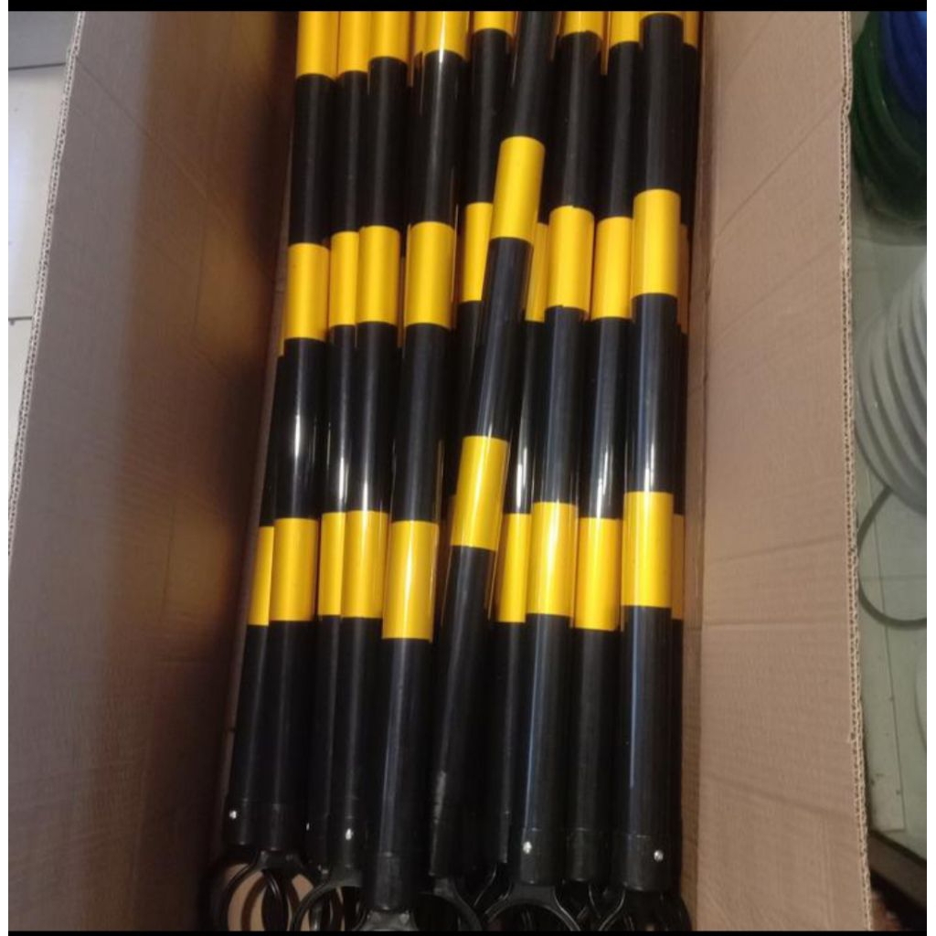 cone bare / cone pole pembatasan jalan krucut