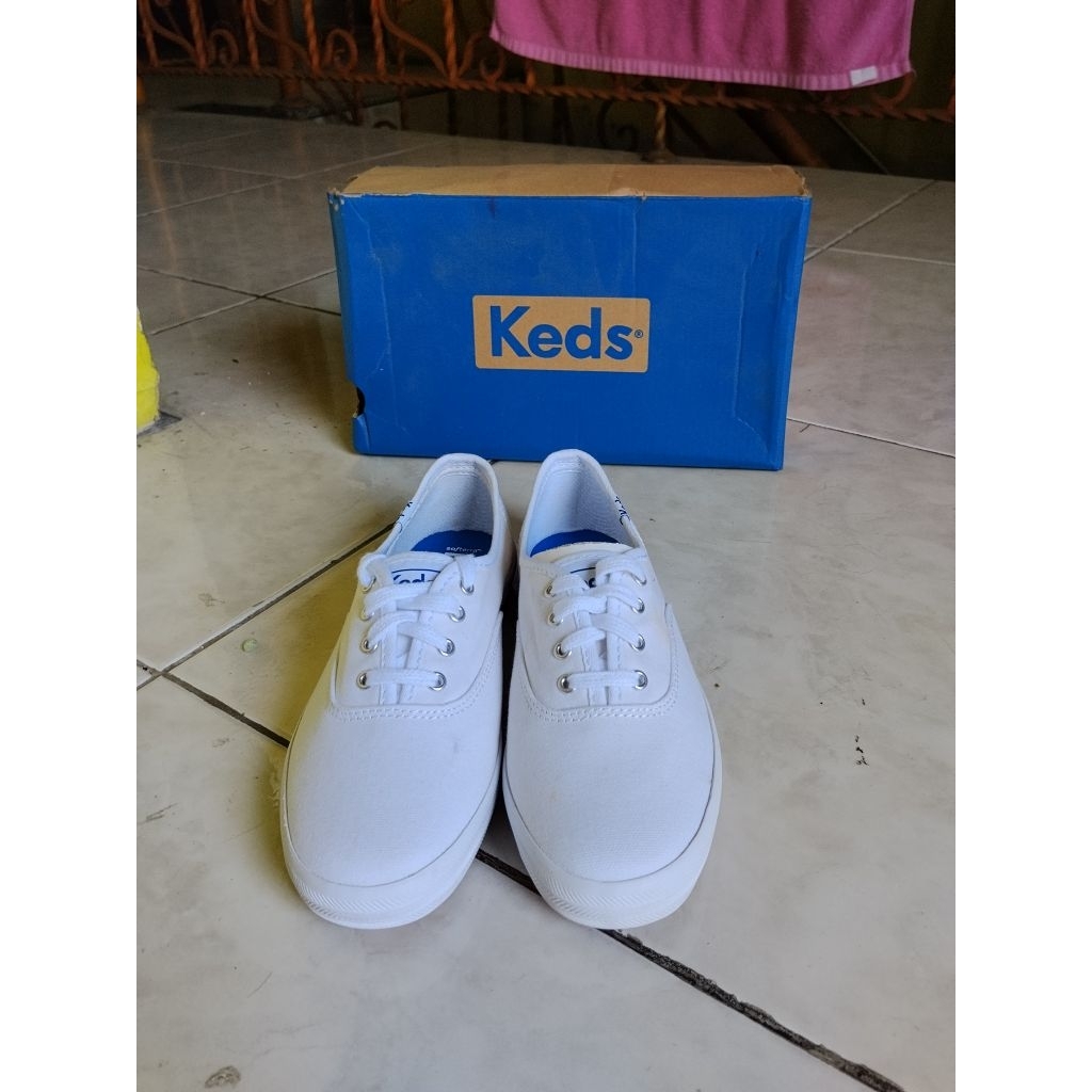 KEDS Champion White Canvas WF34000 Women Shoes / Sepatu Cewek KEDS