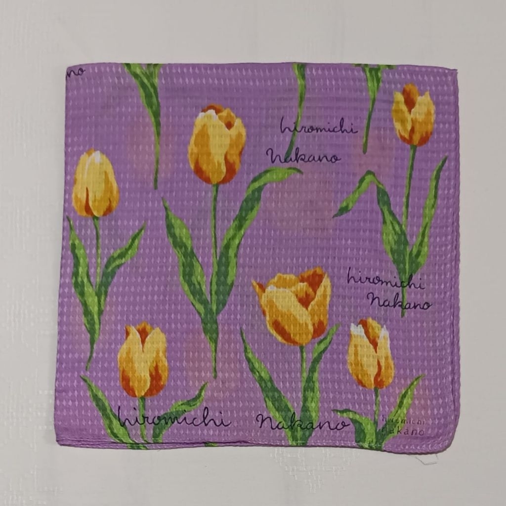 Hiromichi Nakano Saputangan Wanita