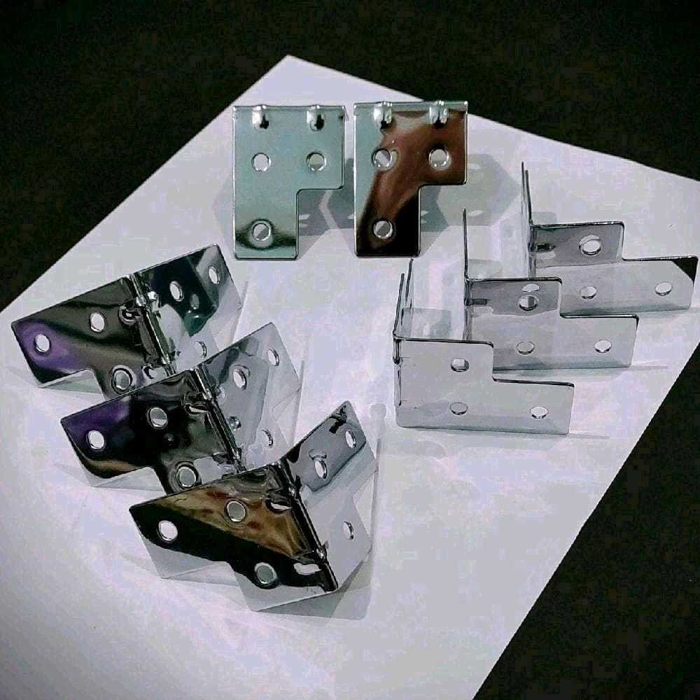 Siku pojok L box hardcase sound system warna silver & hitam zjm06