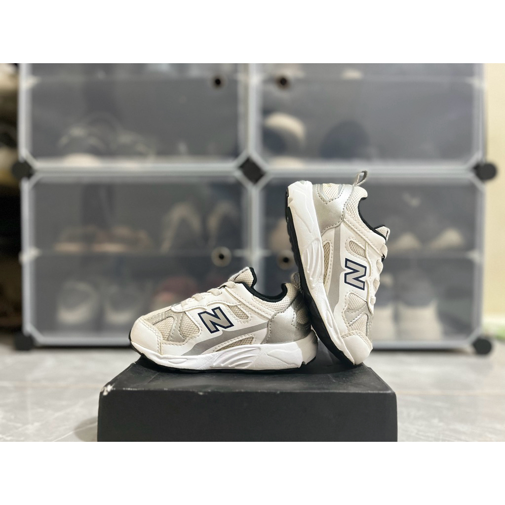 Sepatu Anak Preloved/Second Kids NB 878 Size 26