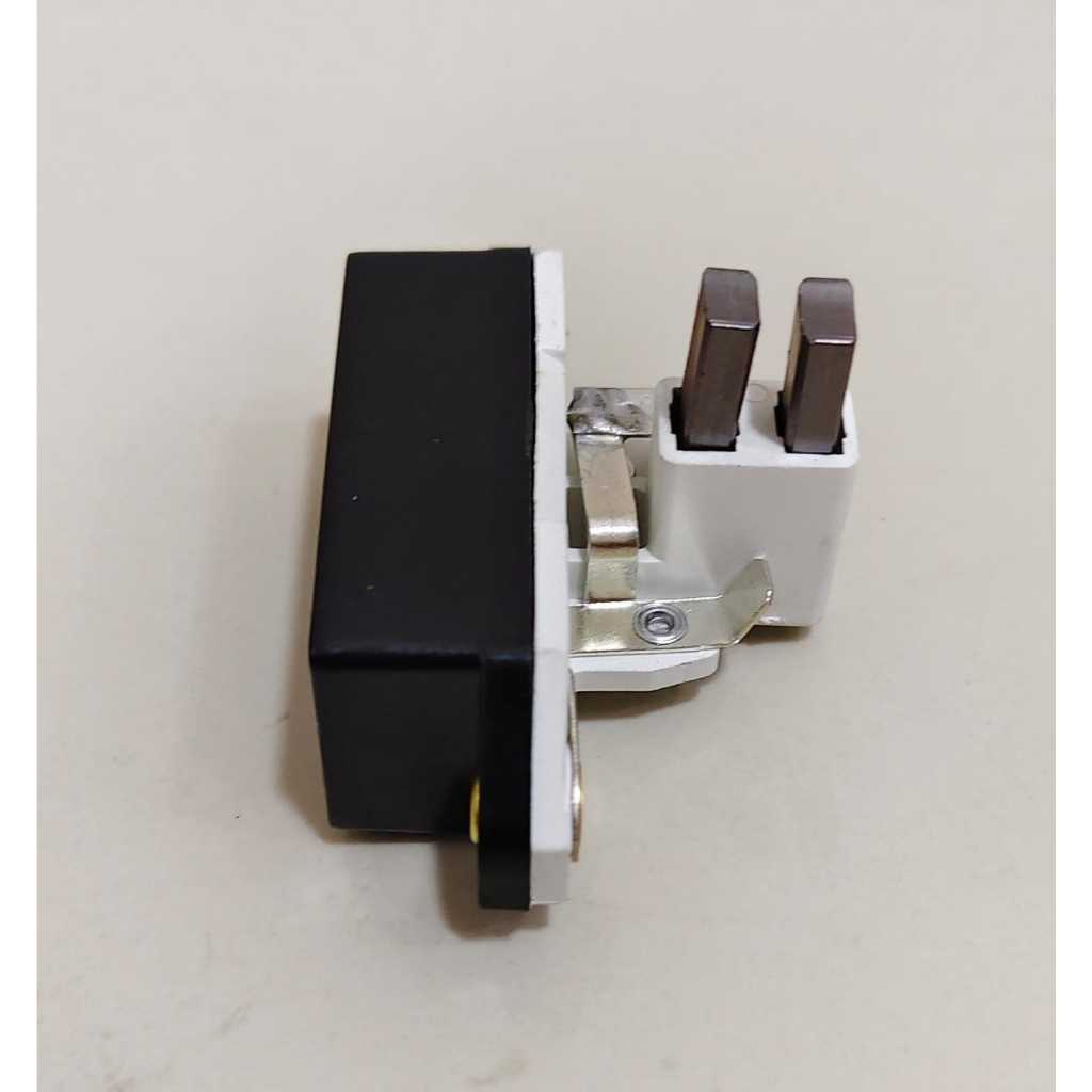 IC REGULATOR DINAMU DINAMO AMPER CAS JALAN OPEL BLAZER ALL TYPE ( TIDAK ADA GARANSI )