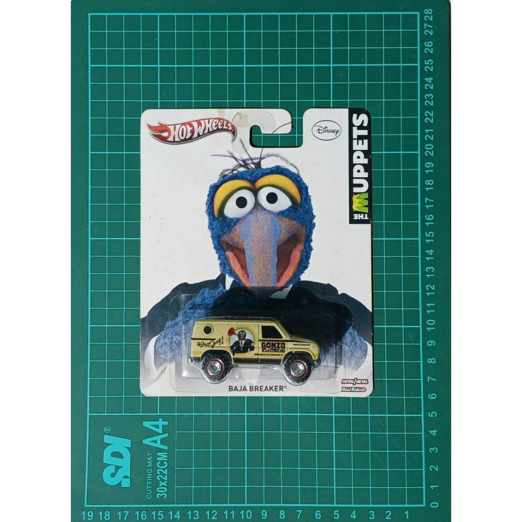 Hot Wheels Disney The Muppets Baja Breaker