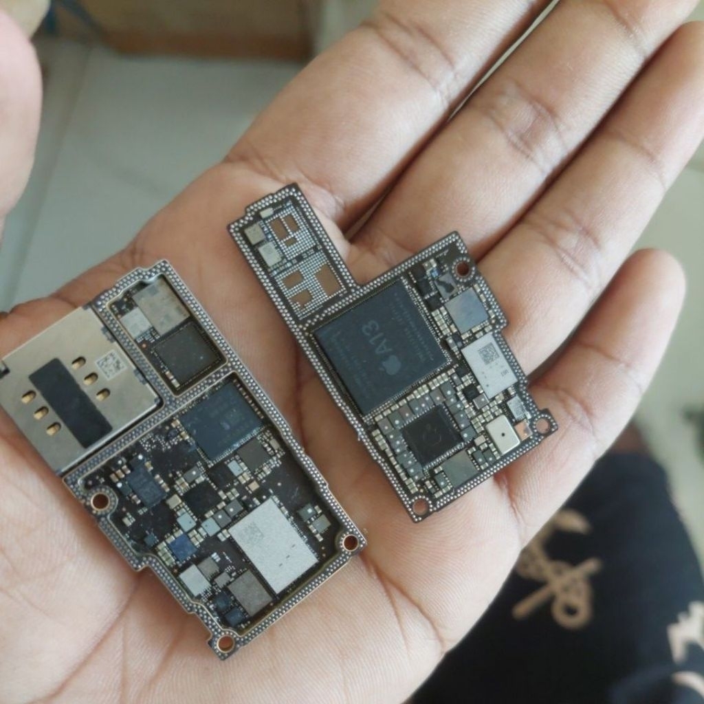 mesin iphone 11 pro bahan