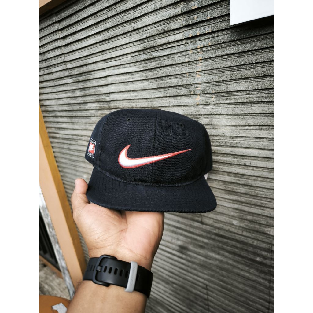 Topi Snapback Nike Vintage