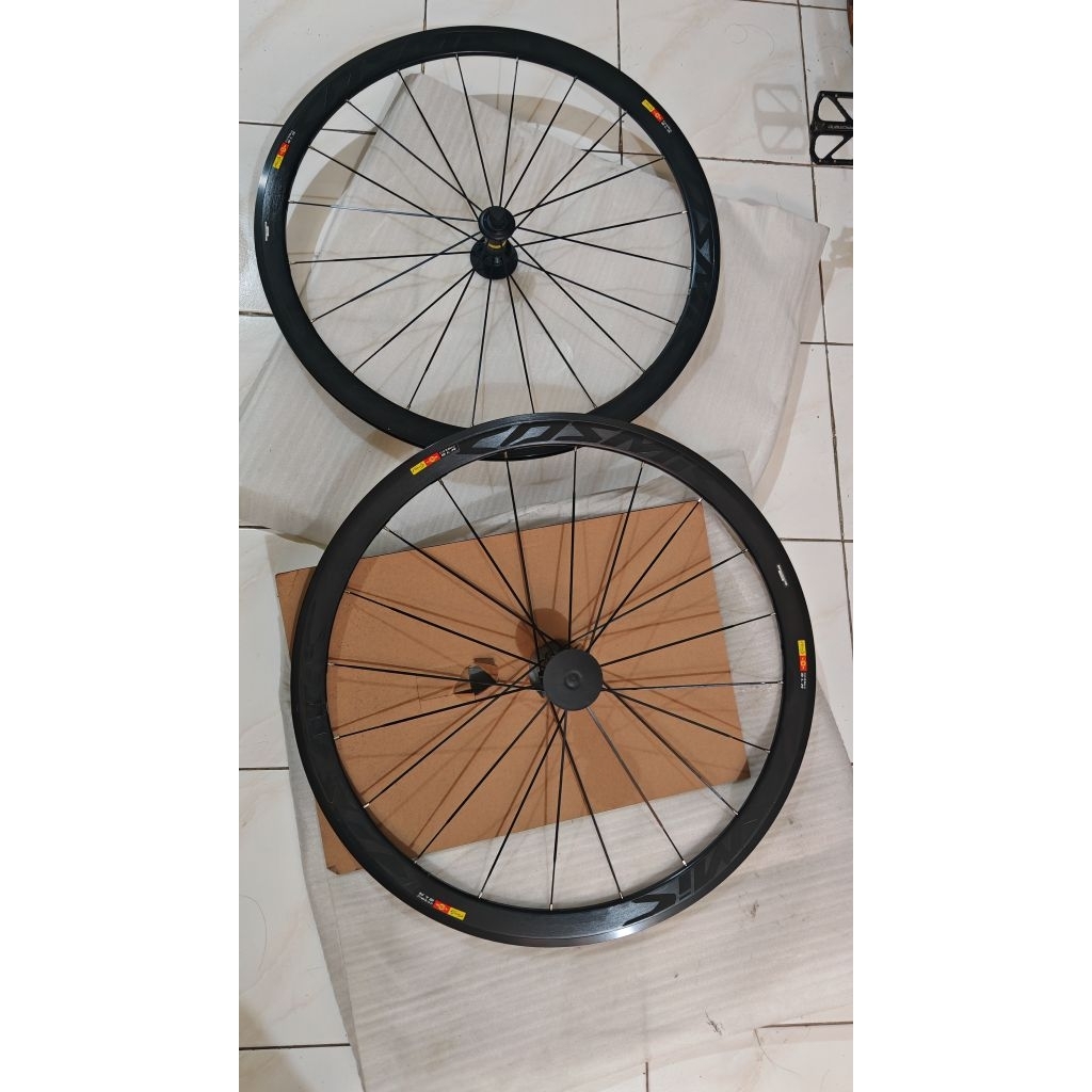 wheelset mavic cosmic SLR 40mm roadbike ubrake vbrake quick release loncer