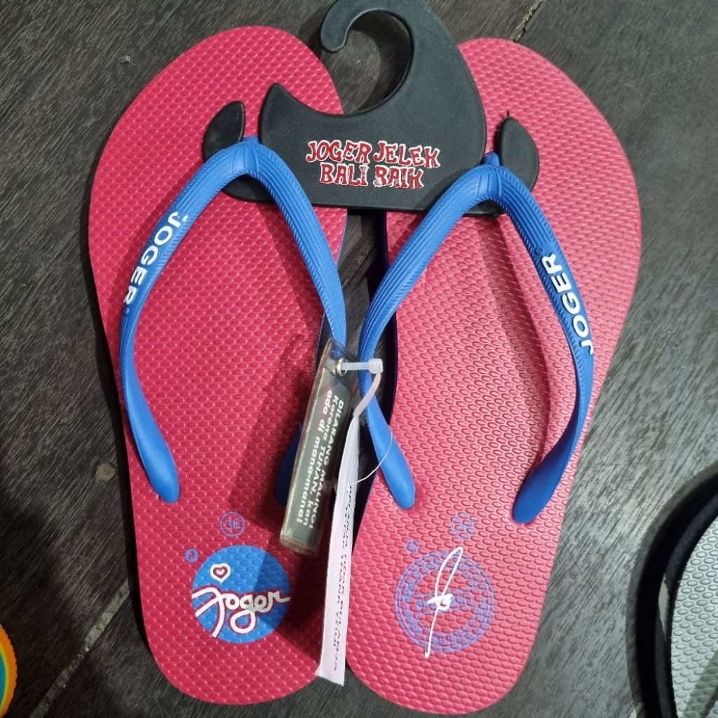 SENDAL JEPIT CEWEK. LADIES STRIPE JOGER. SANDAL KARET. OLEH OLEH BALI