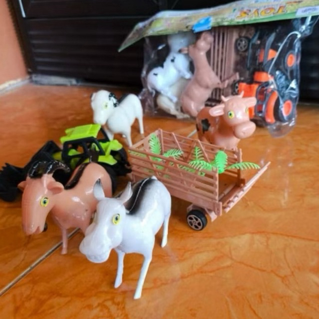 MAINAN TRACTOR SET DAN HEWAN TERNAK