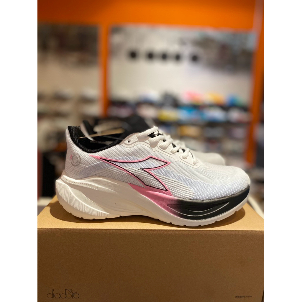 DIADORA Recko Women’s Running Shoes - White/Black Pink