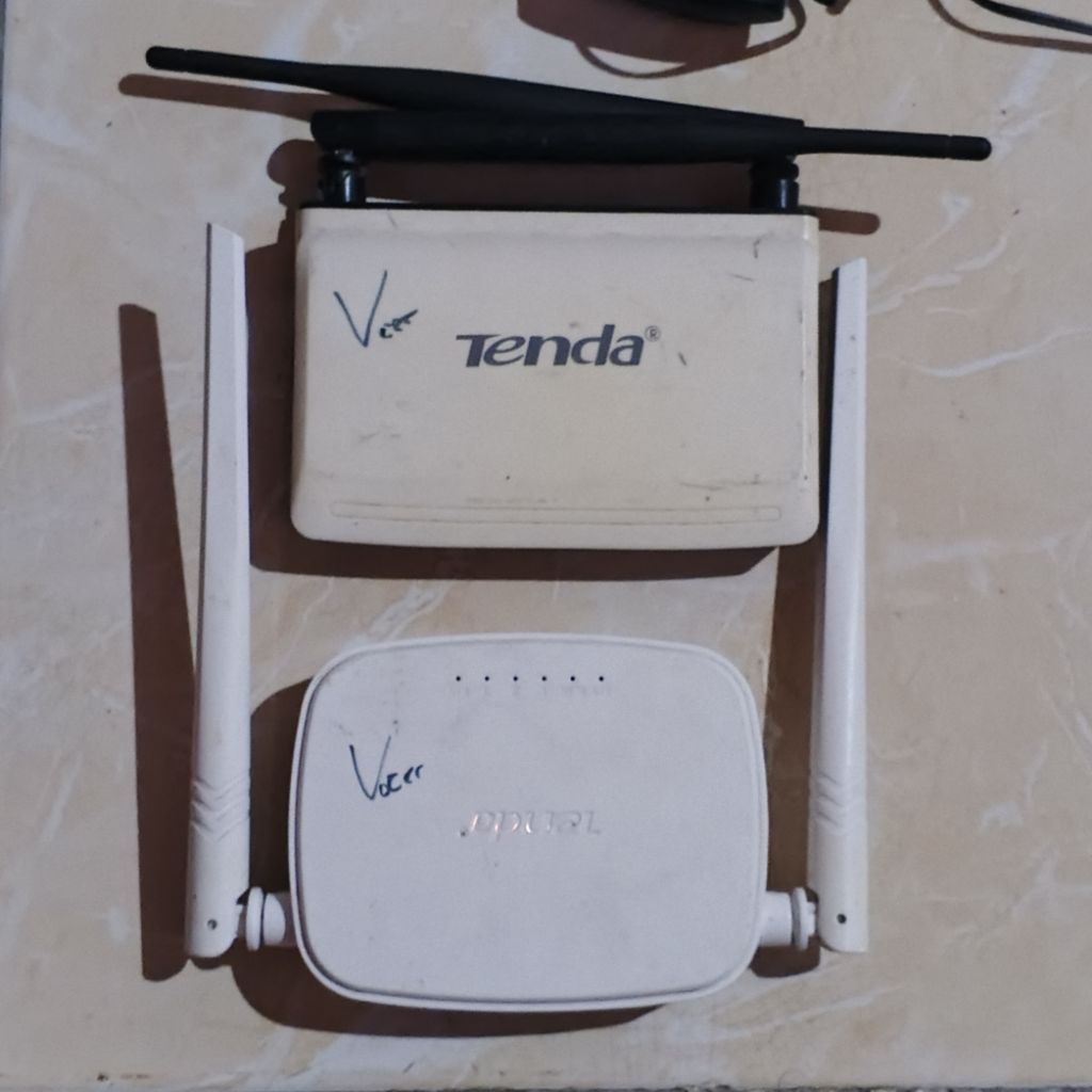 ROUTER WIFI TENDA + ADAPTOR