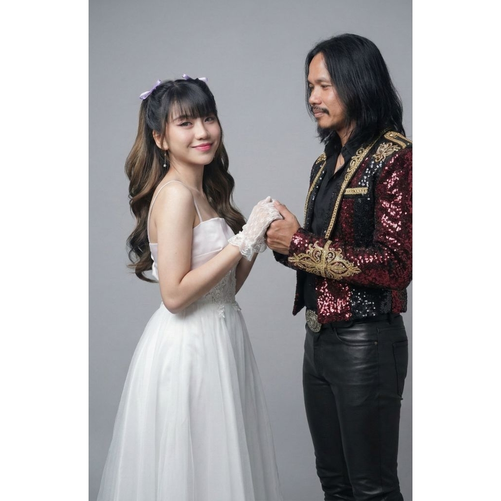 Mau foto kamu bisa bersatu sama Ghea Indrawari? Silahkan kirim foto selfie kamu sekarang (Jasa menci