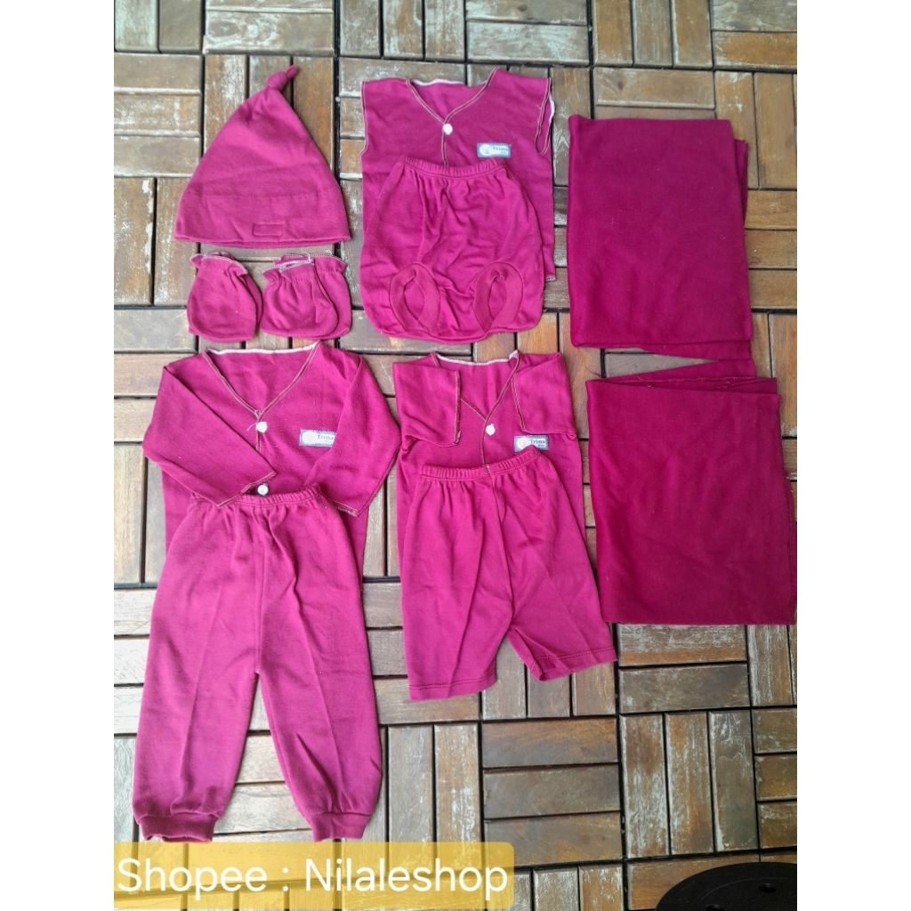 Preloved Set Baju Bayi Newborn lengkap Motif Salur Garis Merah Kuning, Beruang Awan dan Warna Merah 