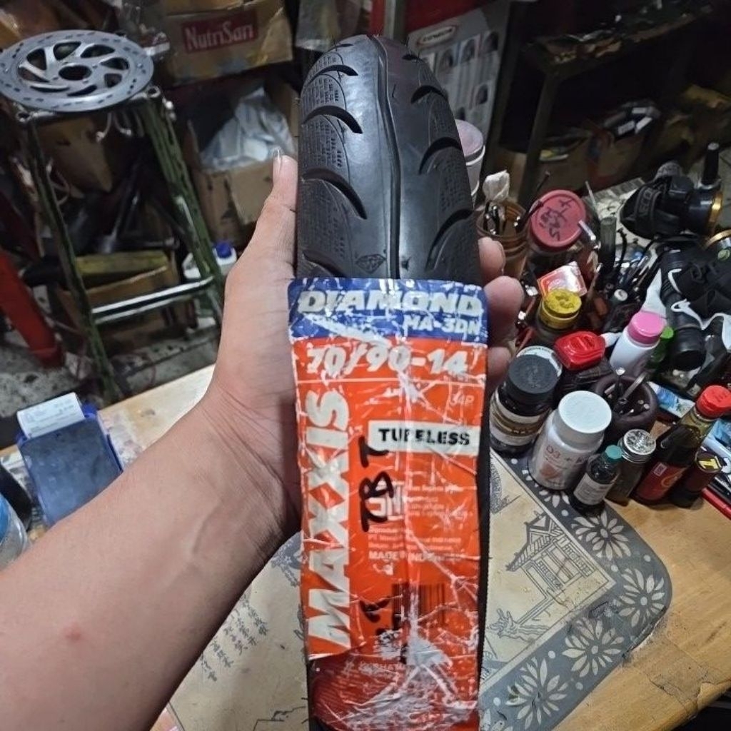 Ban Luar Tubless 70/90 x 14 Maxxis Mio Beat