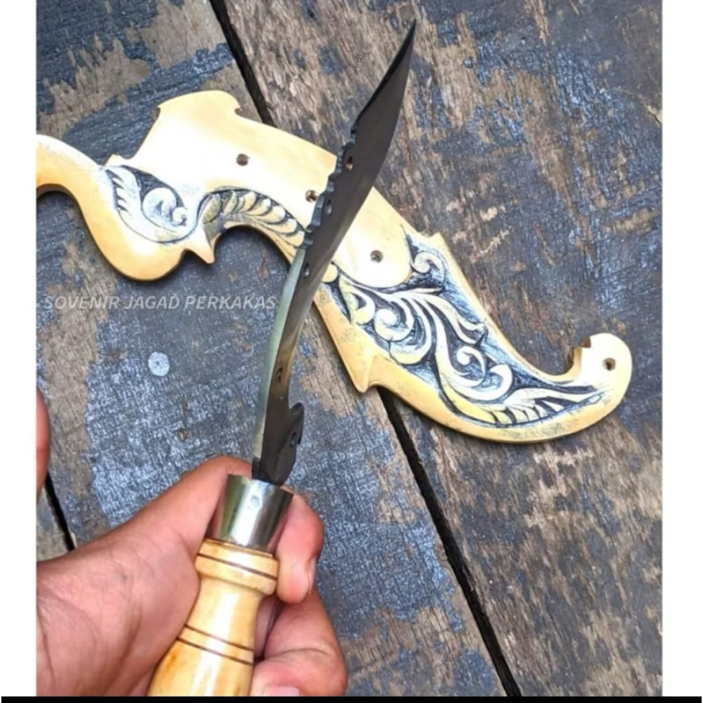 koleksi kujang khas sunda/kujang koleksi kayu kopi ukir macan