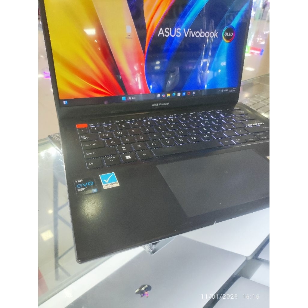 Asus Vivobook K3402Z OLED Core i5-12500H Ram 16GB/512GB HP Omen 15 Ryzen 7-4800H Ram 16GB/512GB RTX 