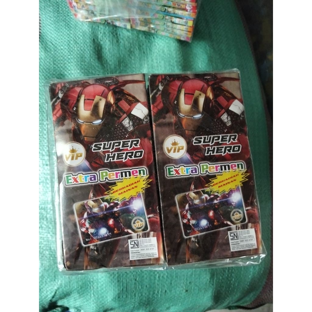 20 Pcs Kotak kado berhadiah langsung.