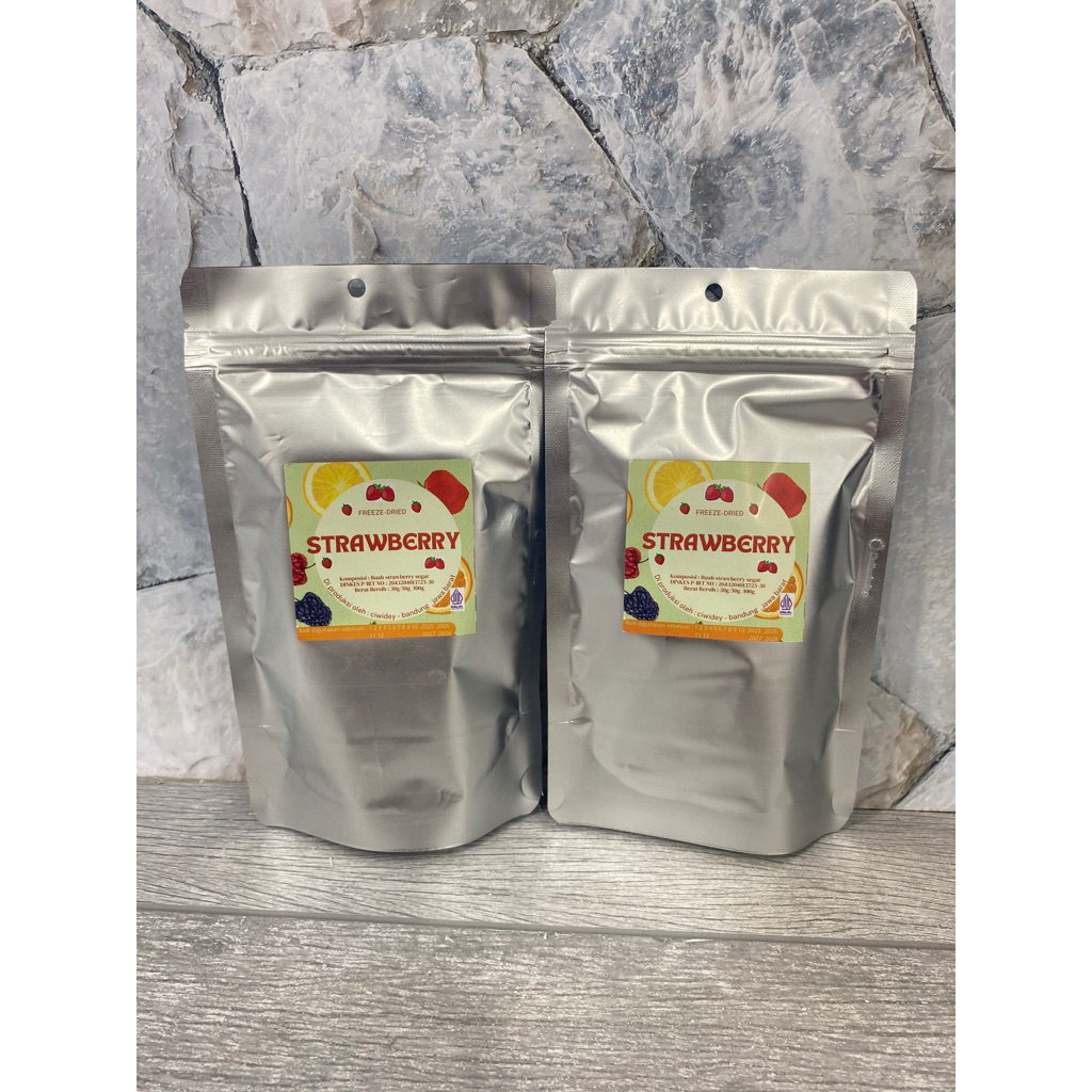 Buah Strawberry Kering