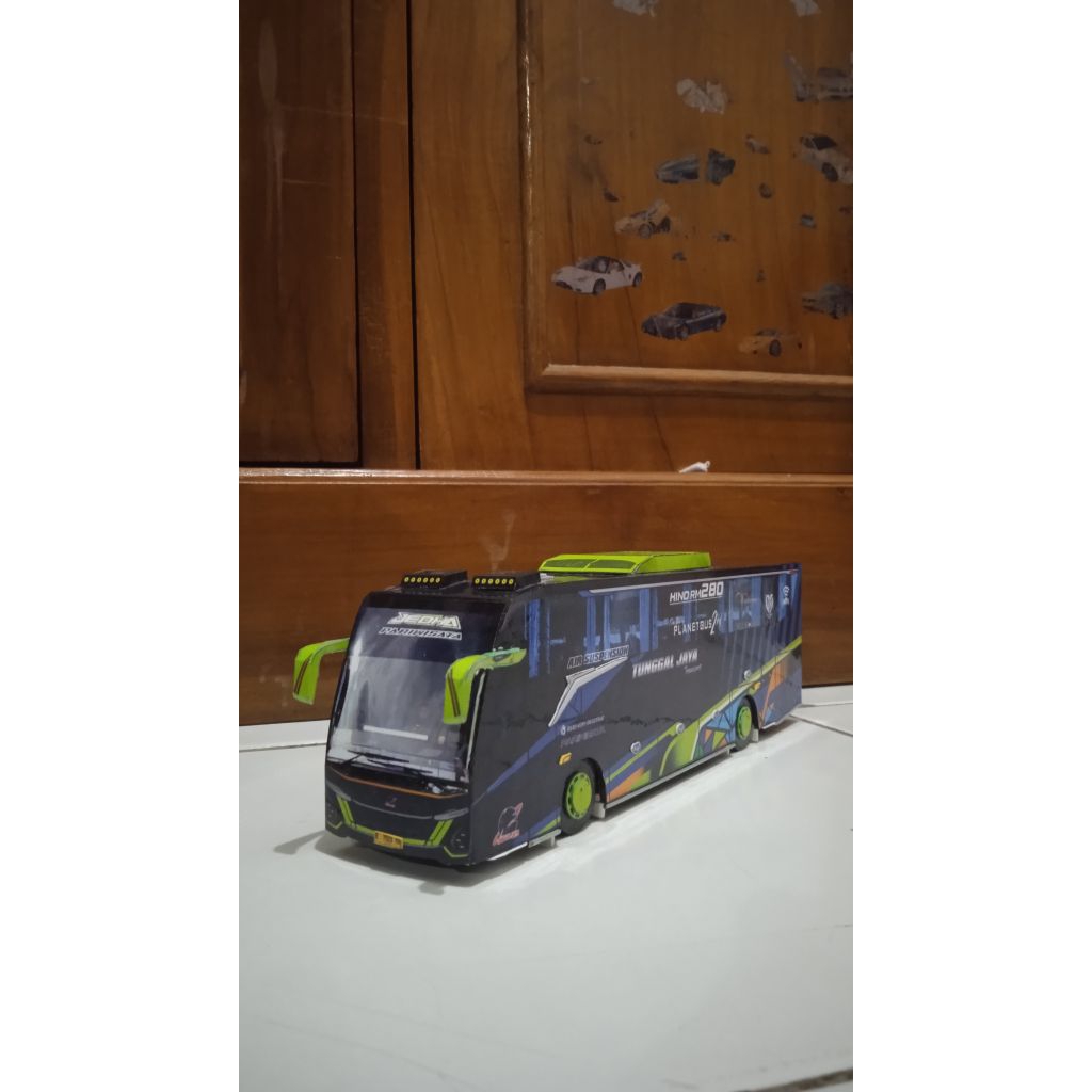 miniatur papercraft bus tunggal jaya jedha skala50