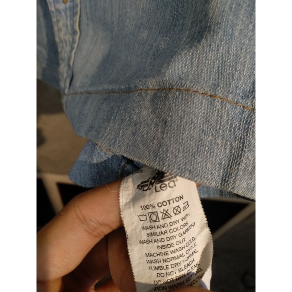 Jaket jeans/denim/levis Original Lea good condition