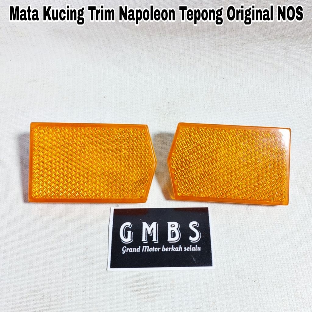 Mata Kucing Trim Tepong Napoleon Original NOS Vespa PX Spartan PX200