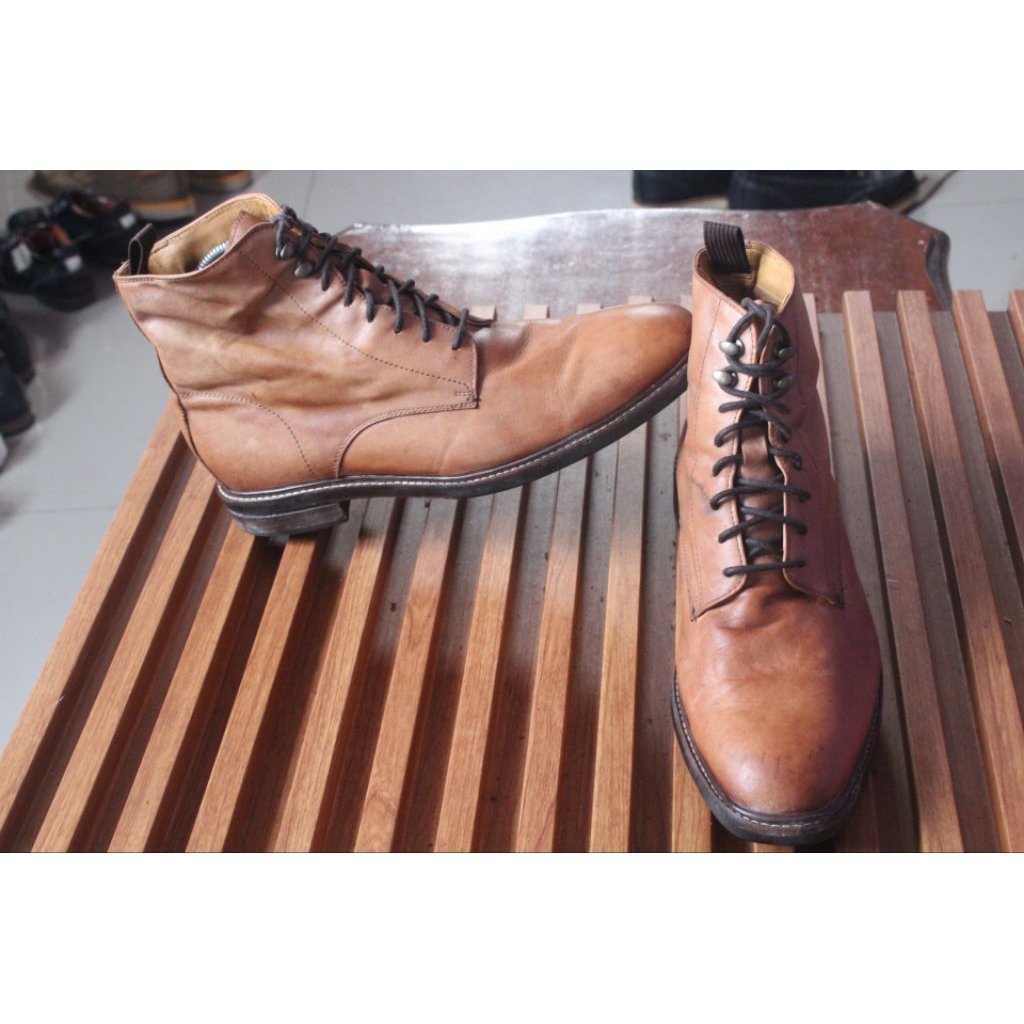 Sepatu Chukka Boot middle kulit keren"Cole haan" upper kulit asli outsole kokoh. size 43,5 ,insole 2