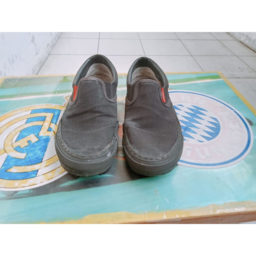 Sepatu Slip On Dorks Black 42