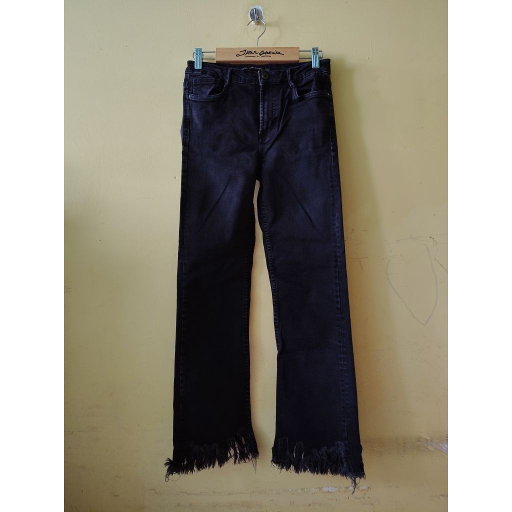 (Celana Branded) Zara Women's Black Trafaluc Denimwear Cutoff Jeans Vietnam Made
