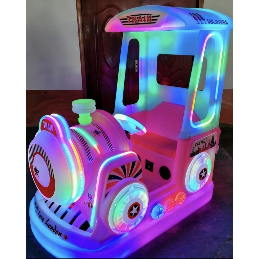 Kiddy ride kereta London lampu rainbow hansel and gretel
