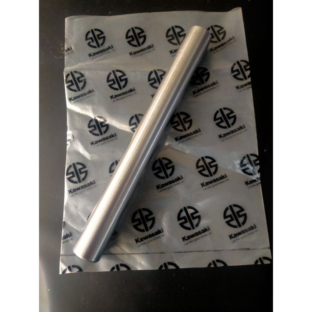 BOS/BOSH AS BESI BOSH PANJANG 18CM AS DALAM 15MM AS DIAMETER AS LUAR 19MM