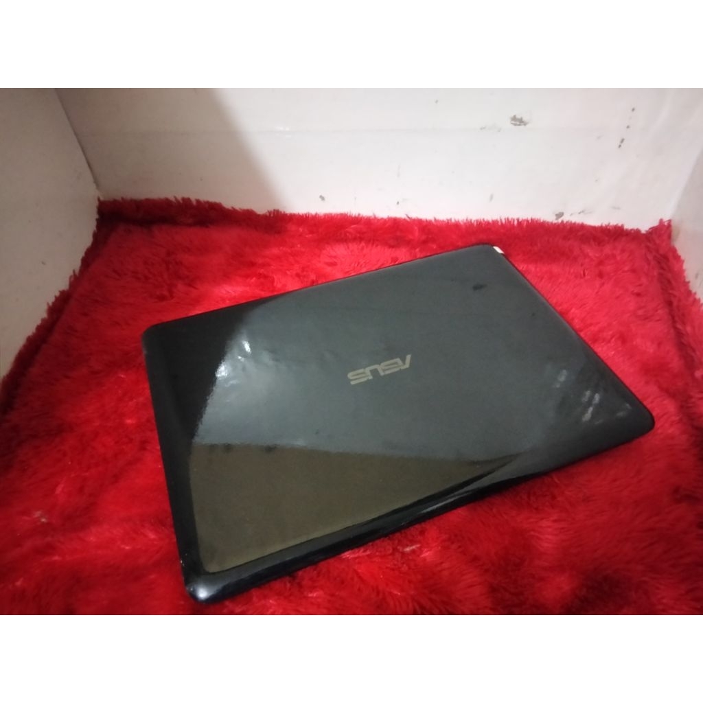 Asus e402YA/AMD e2-7015/ram4gb/ssd 128gb/Radeon R2 siap