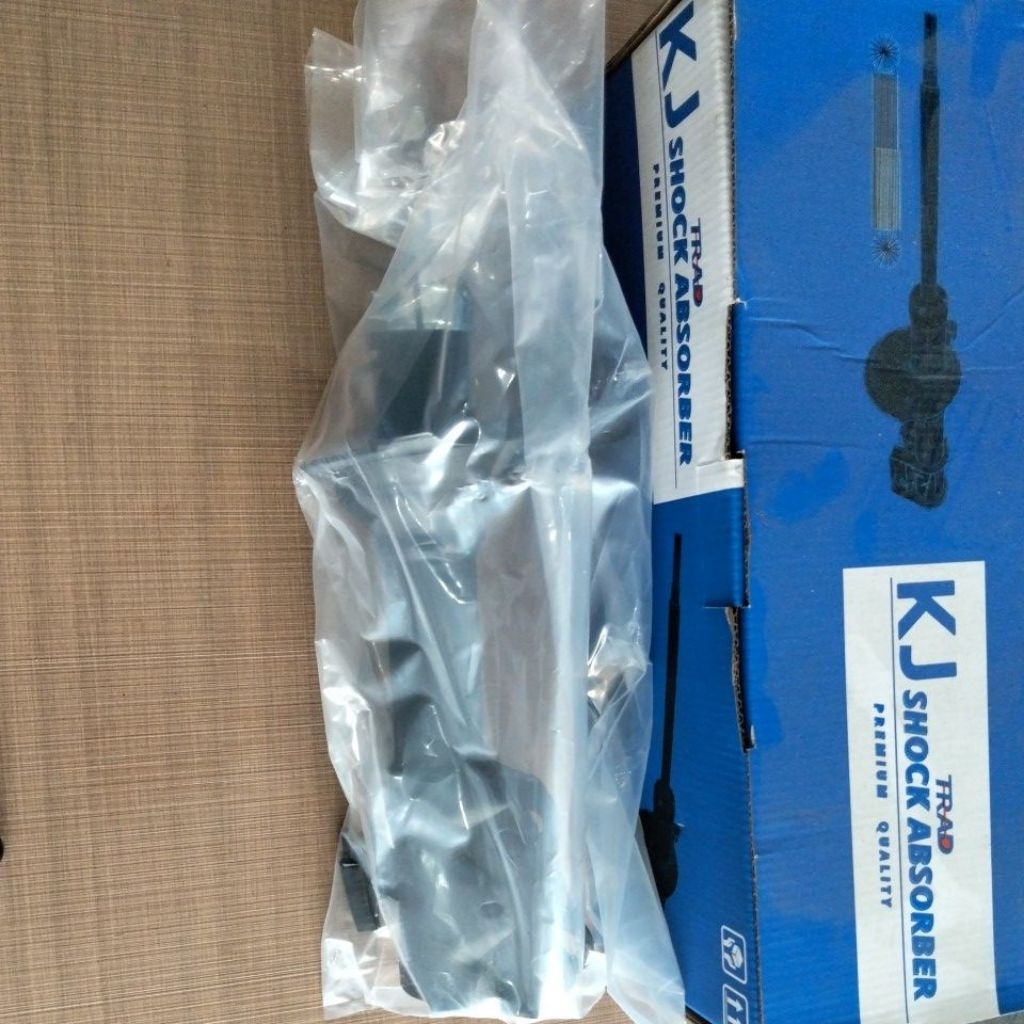 Shok depan Vios 2003-06 kj