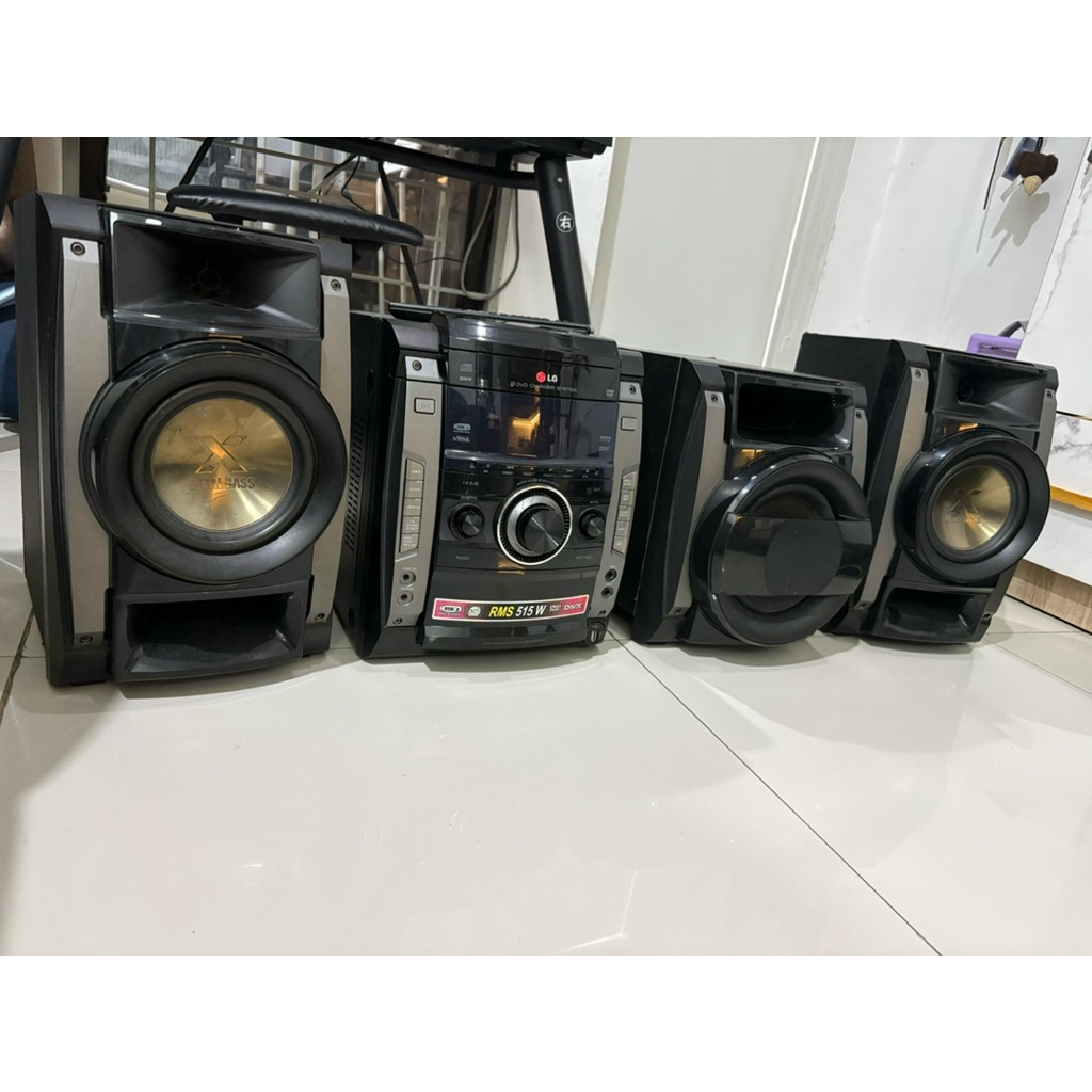 LG MONSTER HIFI SYSTEM