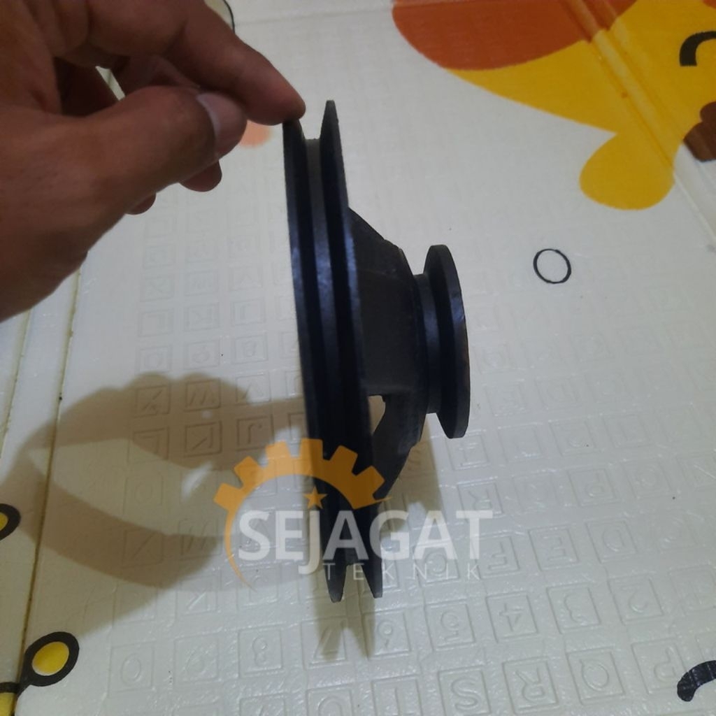 PULLY ENGGINE ORIGINAL FFC15 A2