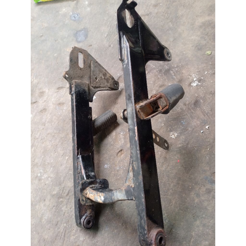 swing arm Suzuki a100 original