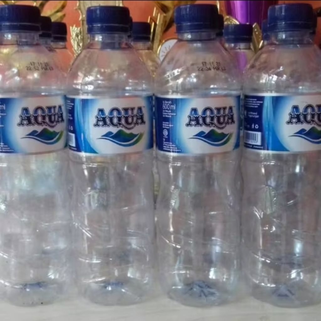 Botol Aqua Bekas 600 ml isi 15 Pcs FREE PACKING KARDUS